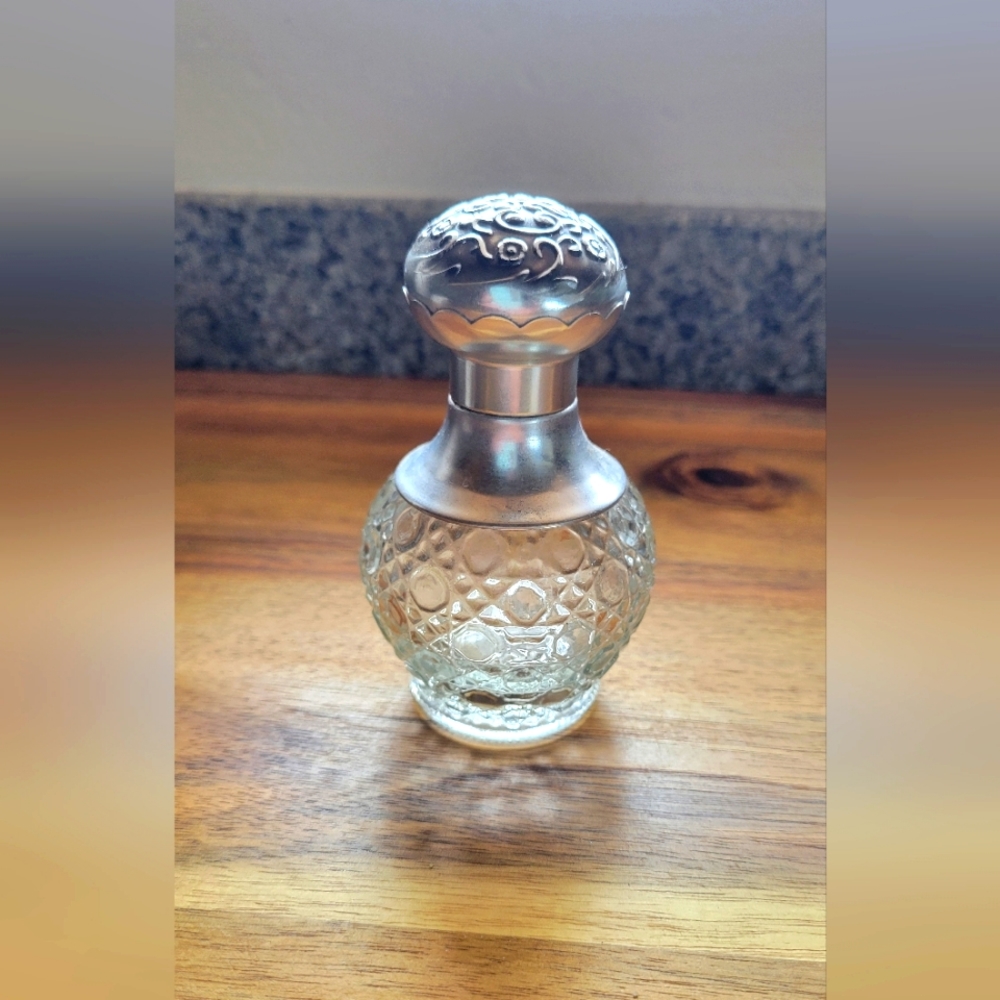 AVON 1960s antique perfume bottle